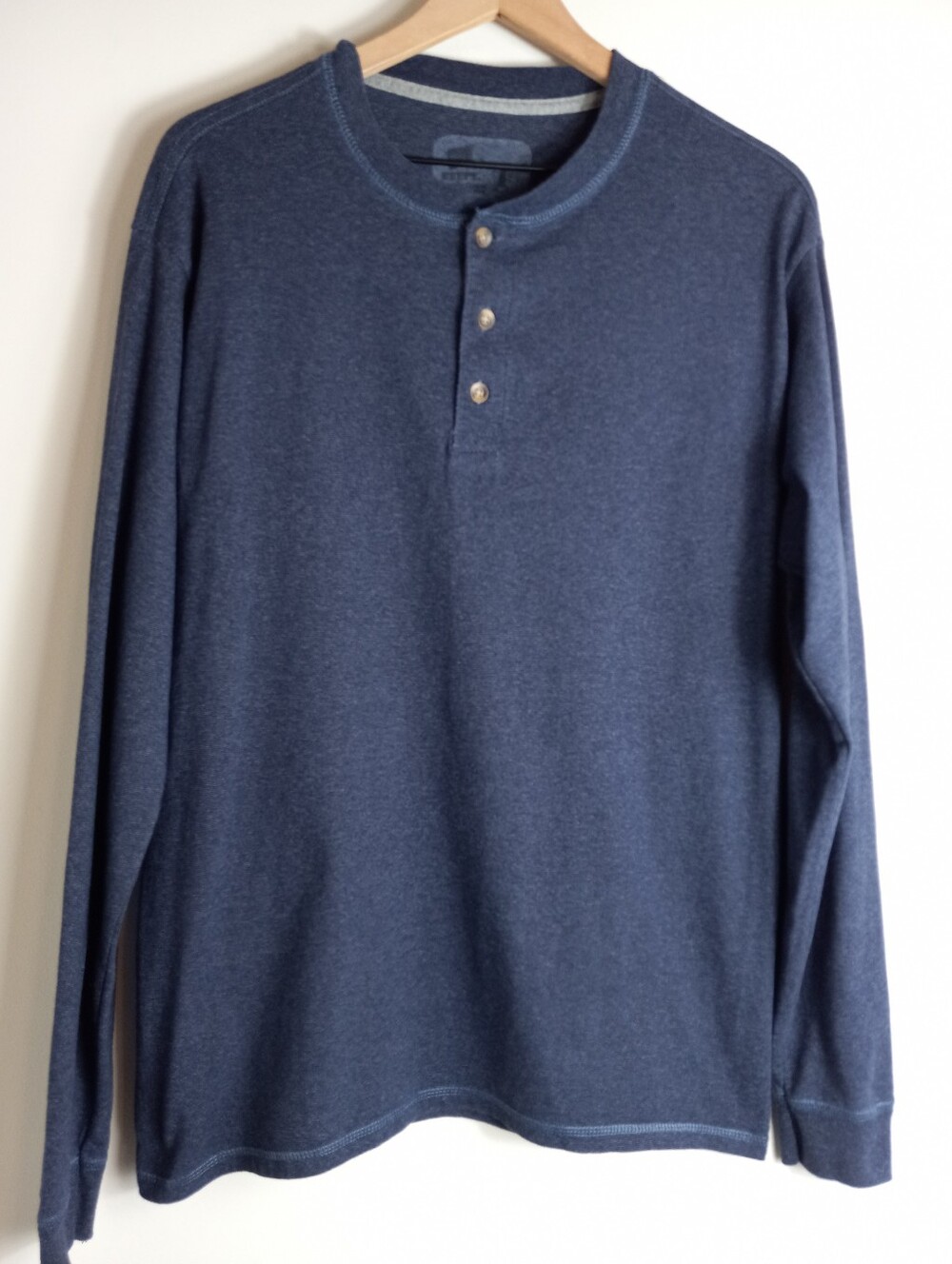 Men's Long-Sleeve Henley Shirt in Navy